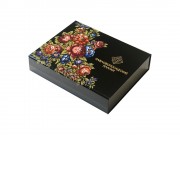 Дизайнерская картонная коробка к Павлопосадским платкам