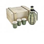 Подарочный набор С Днем Победы: штоф Граната-лимонка 500мл, 3 стопки