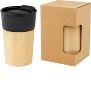 Фарфоровая кружка Pereira с бамбуковой внешней стенкой объемом 320 мл, черный глянцевый